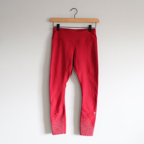 Lululemon Womens Pink Tight Stuff Sz 4 Scalloped Active Crop Run Leggings | 31" - Picture 2 of 11